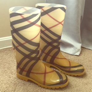 Women’s Burberry rain boots